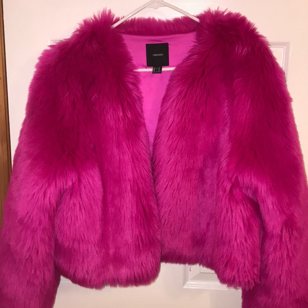 Cropped faux fur jacket